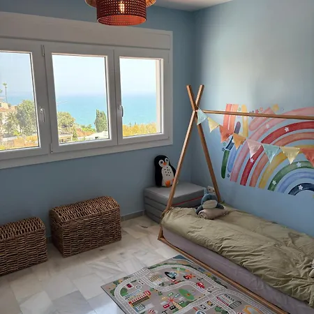 Luxury With Panorama View And Heated Pool 펜션 *