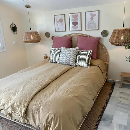 Luxury With Panorama View And Heated Pool 말라가